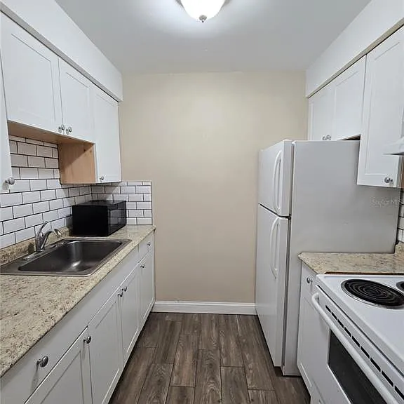 2366 Shelley St #6 — Photo 8