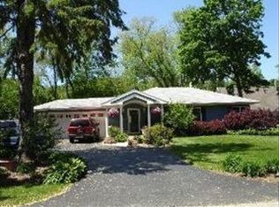 1532 N Harrison St, Algonquin, IL 60102