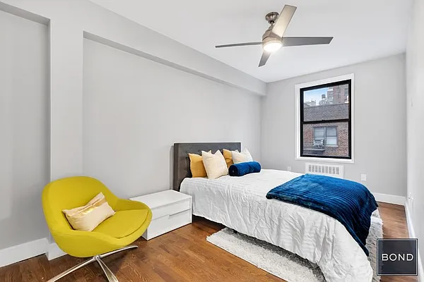 Sold by Bond New York | media 3