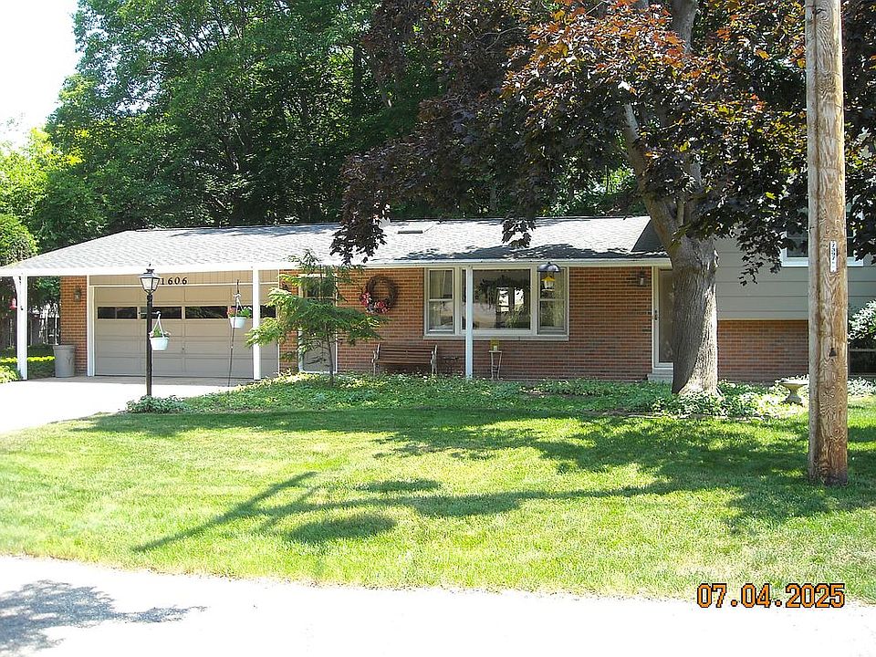 1st image of 1606 Pineridge Dr