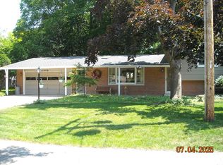 1606 Pineridge Dr, Grand Haven, MI