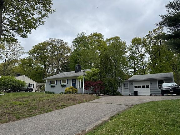 2nd image of 3 Crestwood Ave