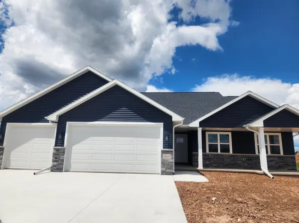 8309 Xavier Dr, Neenah, WI 54956
