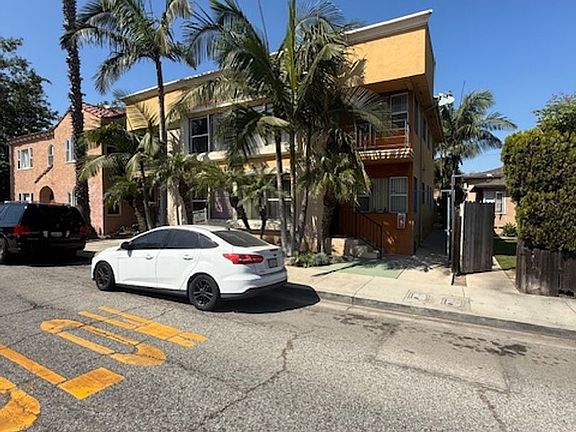 3rd image of 4219 E 4th St APT 9