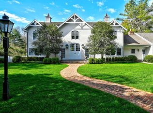 (Undisclosed Address), East Hampton, NY 11937