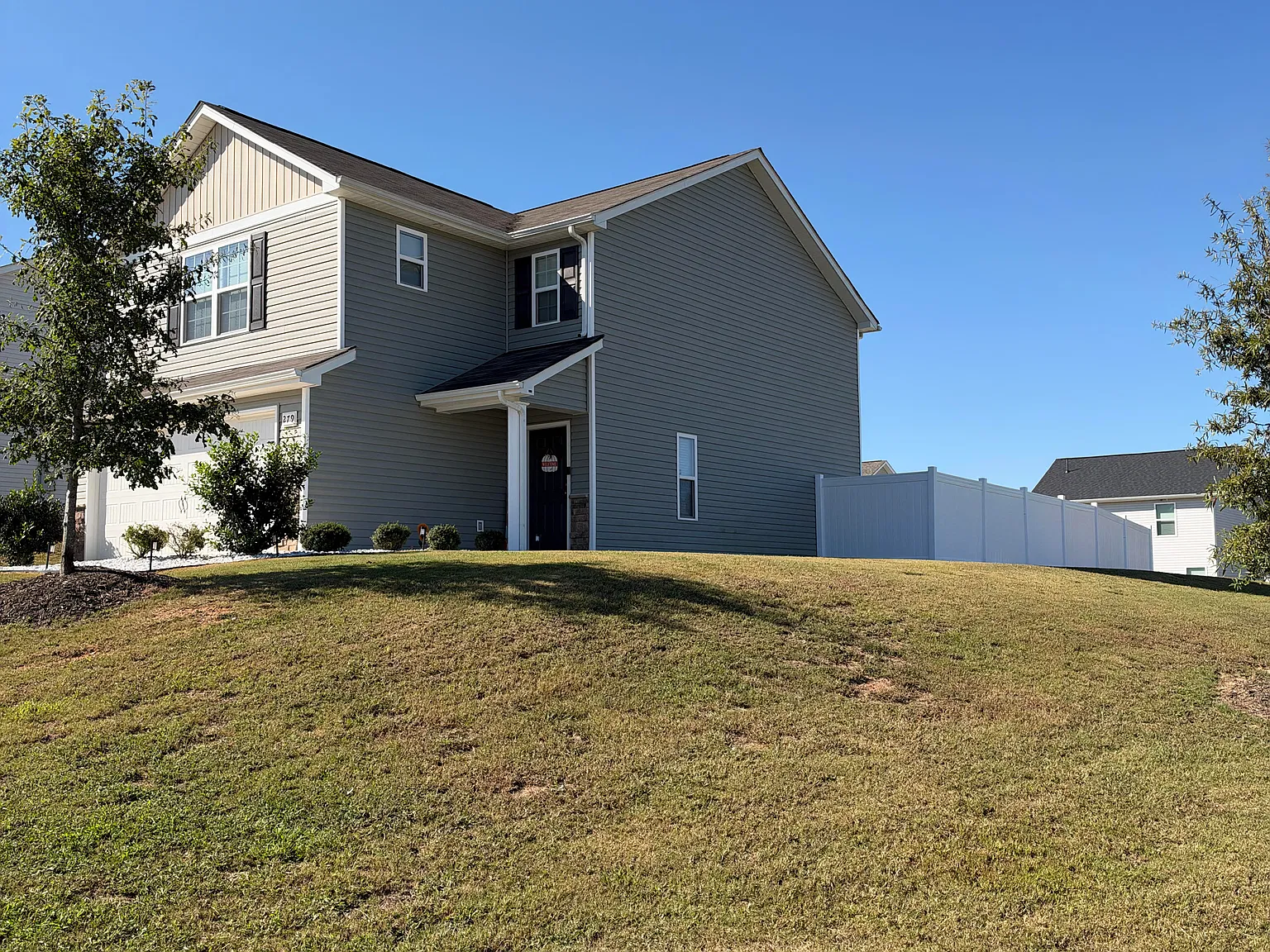 3 bed, 1680 sqft, $1,980 — Photo 2