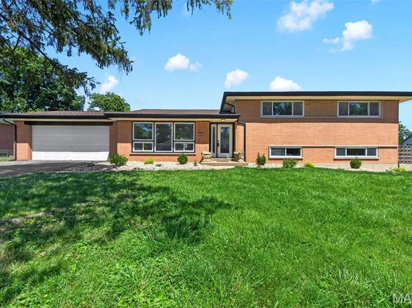 800 Charlesgate Dr, Saint Louis, MO 63132