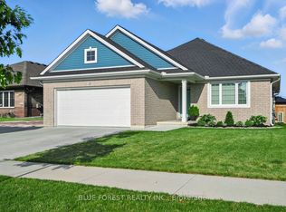 28 Weir Cres, Saint Thomas, ON N5R 0L7