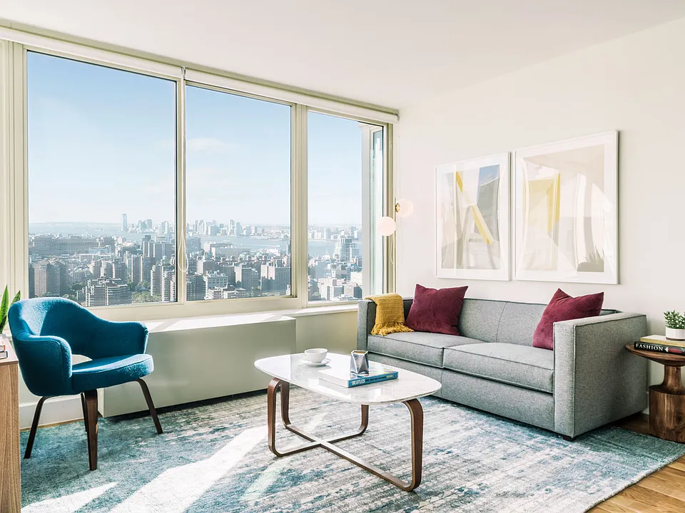 315 W 33rd St #28K