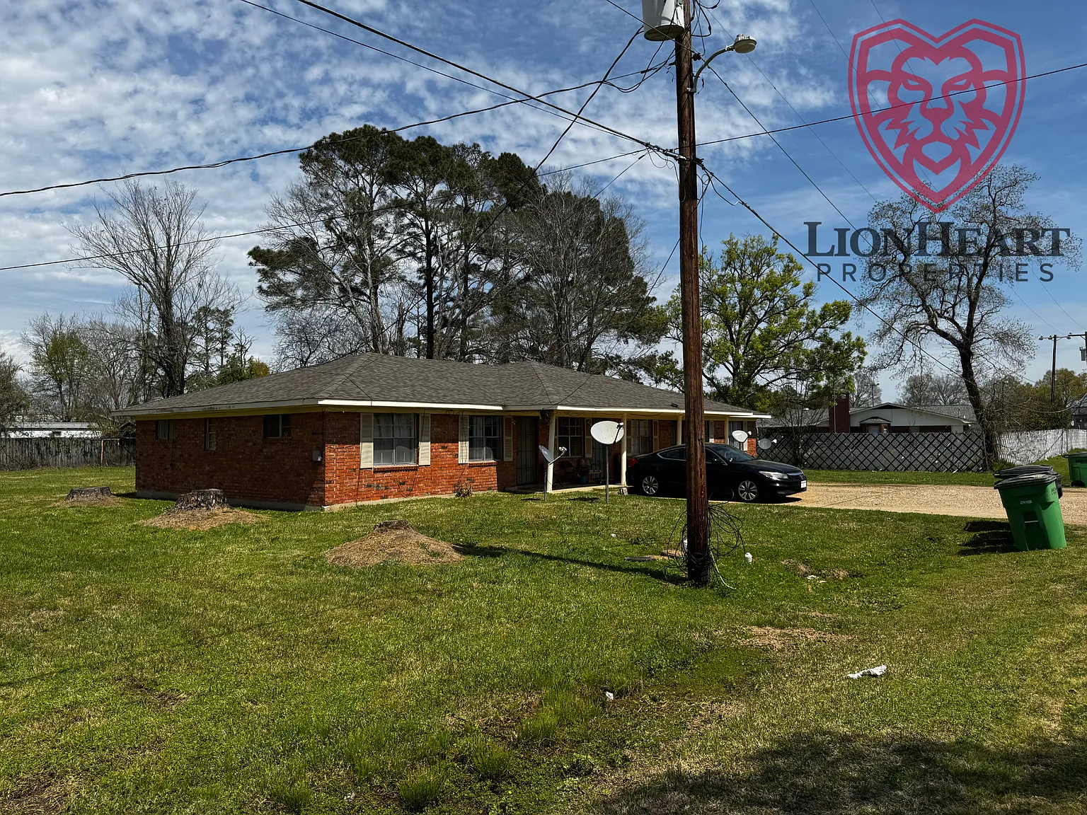 104 Jasmine St — Photo 2
