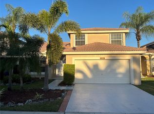 18175 SW 3rd St, Pembroke Pines, FL 33029