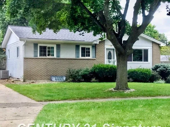 905 Fleetwood Dr, Saginaw, MI 48604