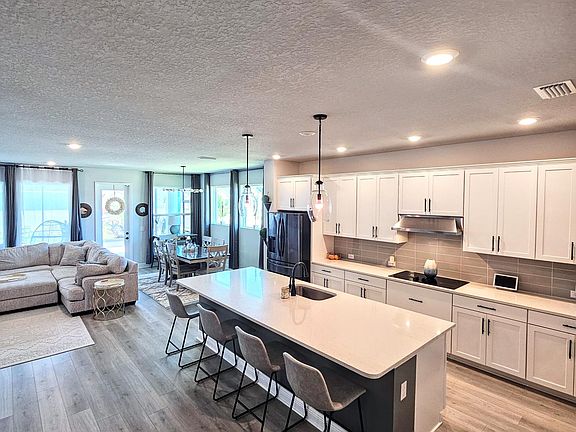 5th image of 8619 Arrow Creek Dr