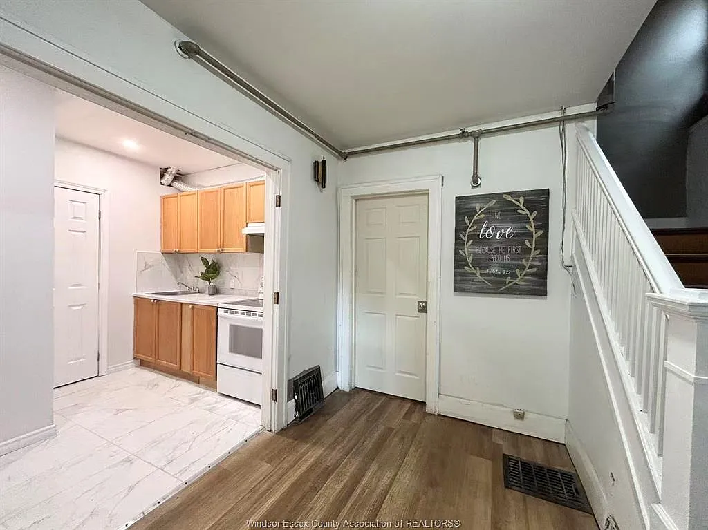 4 bed, 1.5 bath, $1,400 — Photo 1