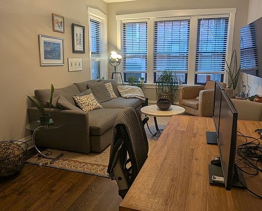 5th image of 5028 N Winthrop Ave APT 1W
