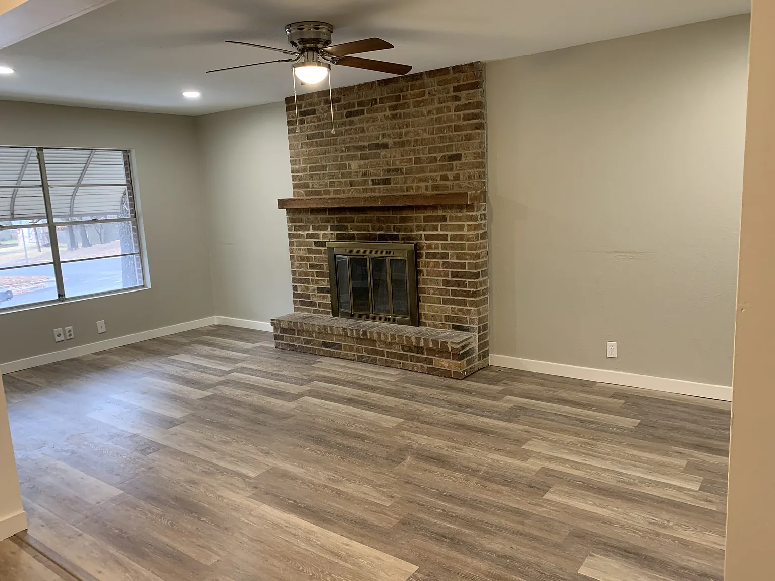 2203 Mercedes Rd. - 2 — Photo 4