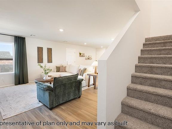 3rd image of 529 Saint Charles Pl
