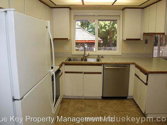 5th image of 5111 NW Daniels St