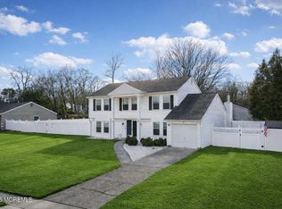 2 Sahara Court, Toms River, NJ 08753