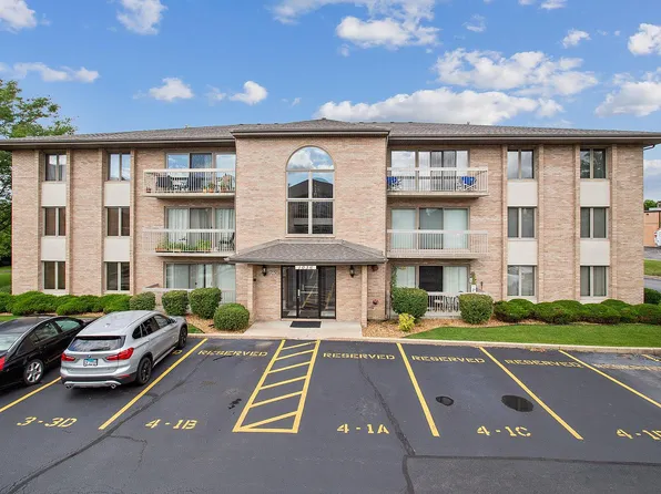 1036 Ashley Ct N APT 1B, Lockport, IL 60441