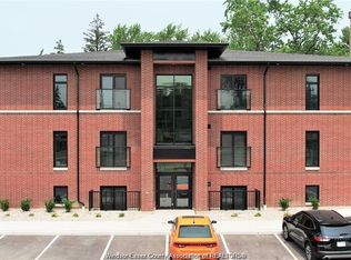 6550 Wyandotte St E #102, Windsor, ON N8S1P2