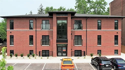 6550 Wyandotte St E #102 Photo 1