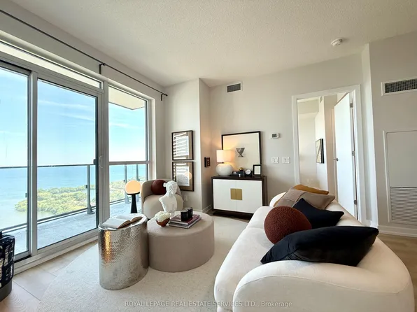 2200 Lake Shore Blvd W Unit 3310, Toronto, ON M8V 1A4
