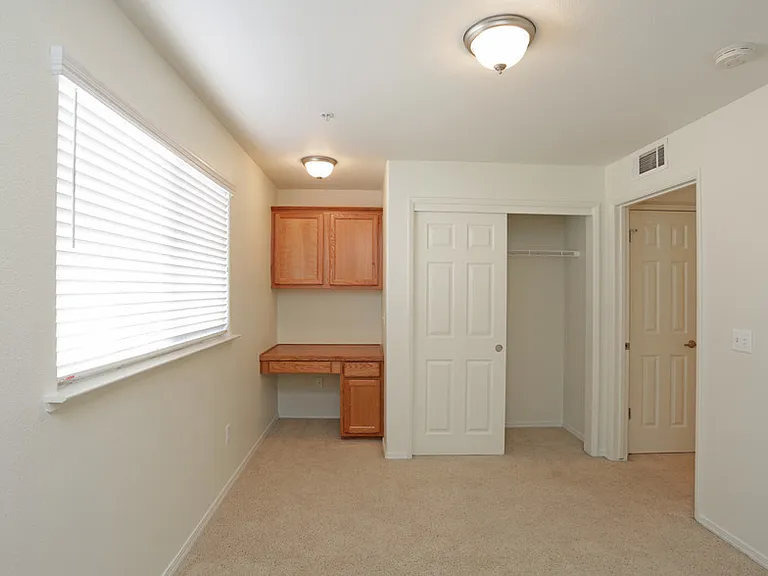 Chestnut Court — Photo 20