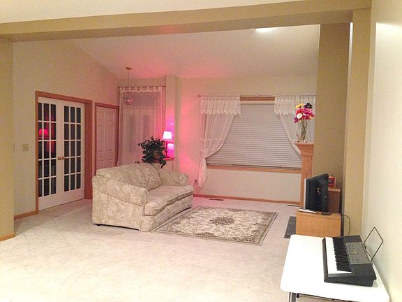 Spacious living room 16x14