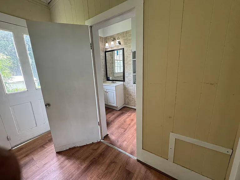 327 Hebert St — Photo 8