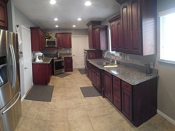 Main Level - Kitchen