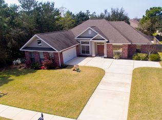 2027 Heritage Park Way, Navarre, FL 32566