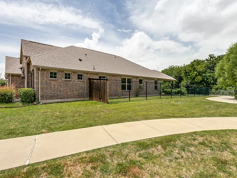 208 Northern Star Ct — Photo 24