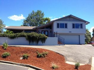 1015 NW Starlite Pl, Grants Pass, OR