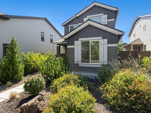 3rd image of 61065 SE Sydney Harbor Dr