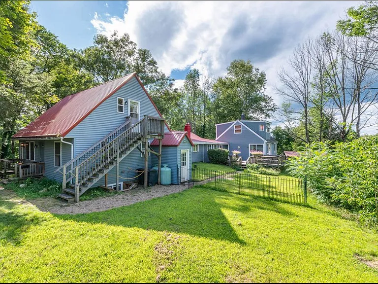 17 Gebig Rd #1 — Photo 1