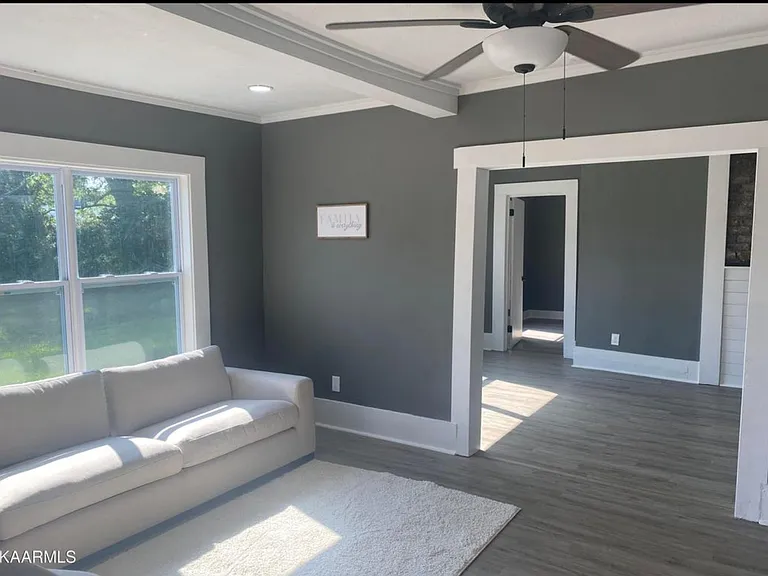 206 Ferry St — Photo 6