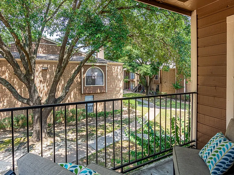 The Park @ Live Oak Apartments — Photo 14