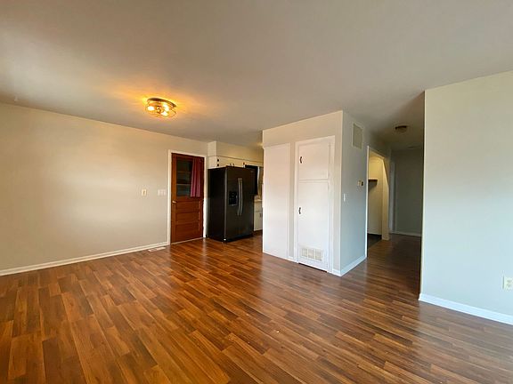 5th image of 14 E Detroit Dr