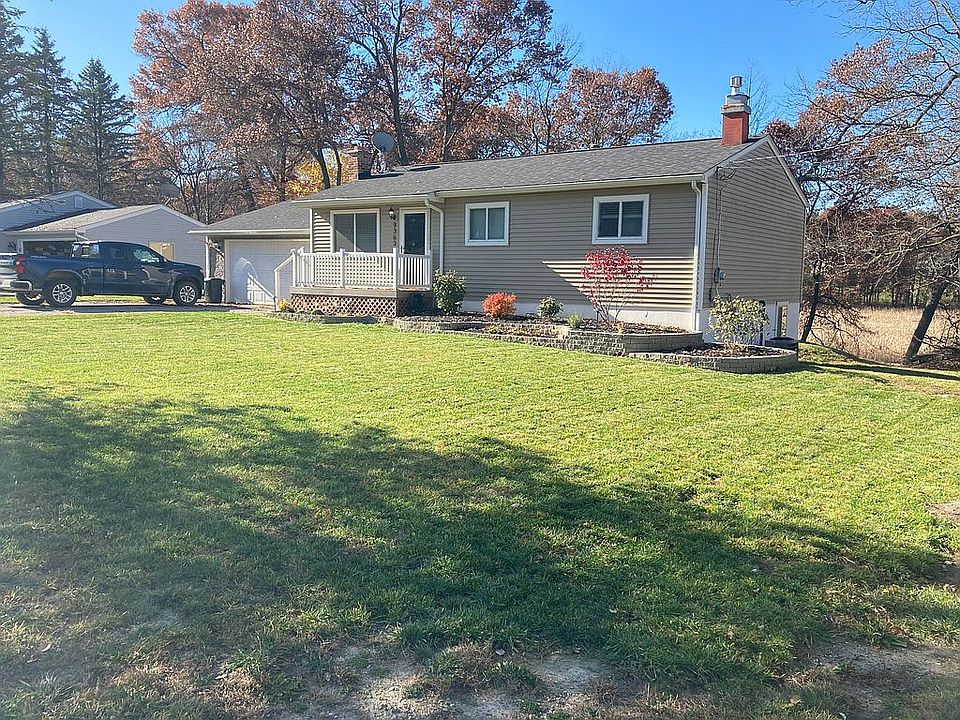1st image of 9363 Sherwood Dr