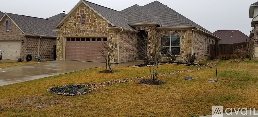1st image of 2615 Kimbolton Dr