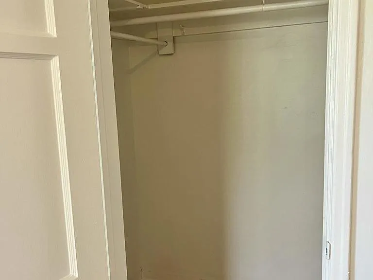 373 Laun St — Photo 10