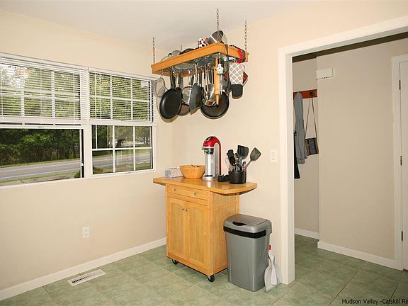 5th image of 306 Briarwood Ct