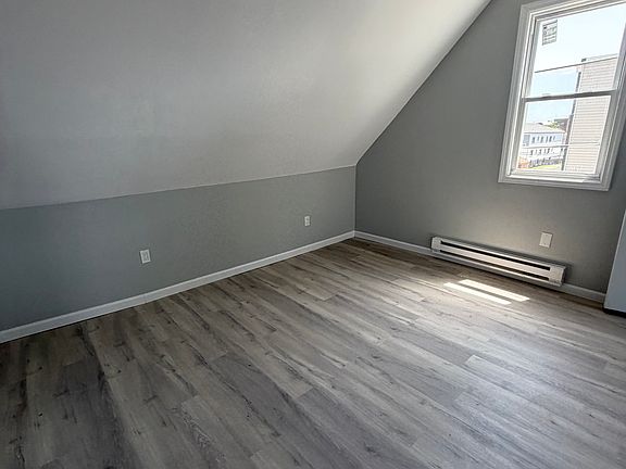 2nd image of 264-266 Harrison St #3