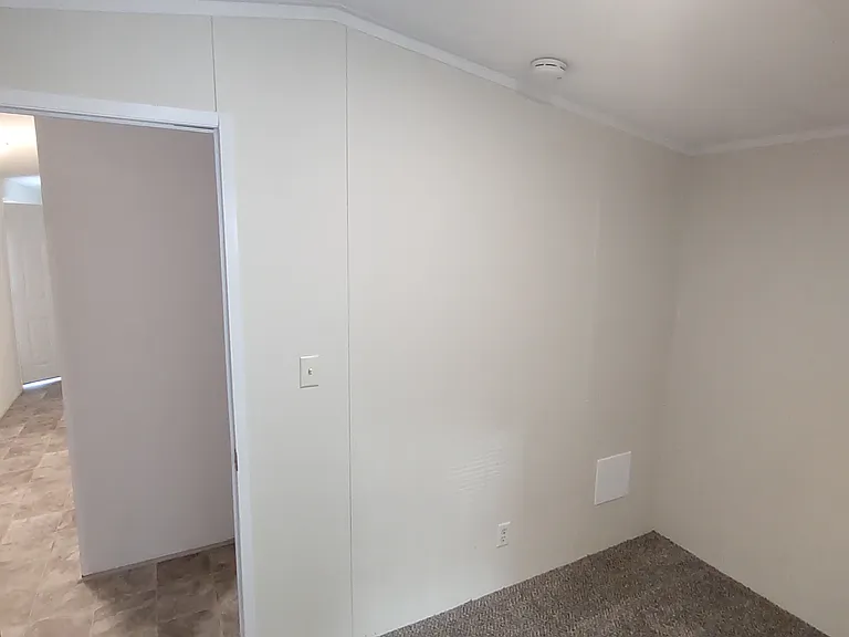 8685 Green Meadows Ln — Photo 4