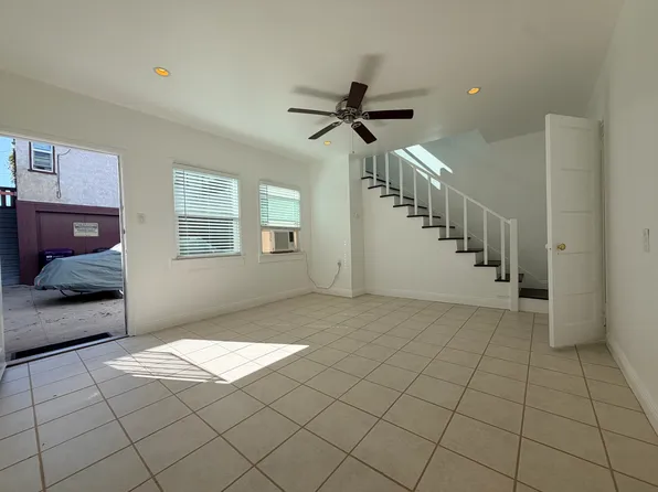 1033 1/2 E 2nd St, Long Beach, CA 90802