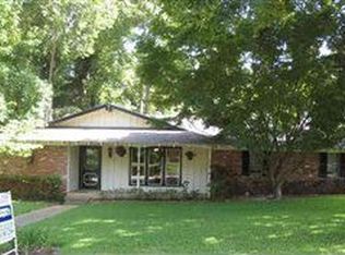 2223 Debby Dr, Tyler, TX 75701