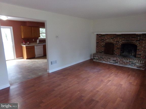 3rd image of 73 Sepulga Dr
