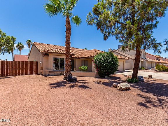 3rd image of 7601 W DREYFUS Drive