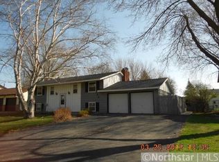 189 Linden Dr, Apple Valley, MN 55124